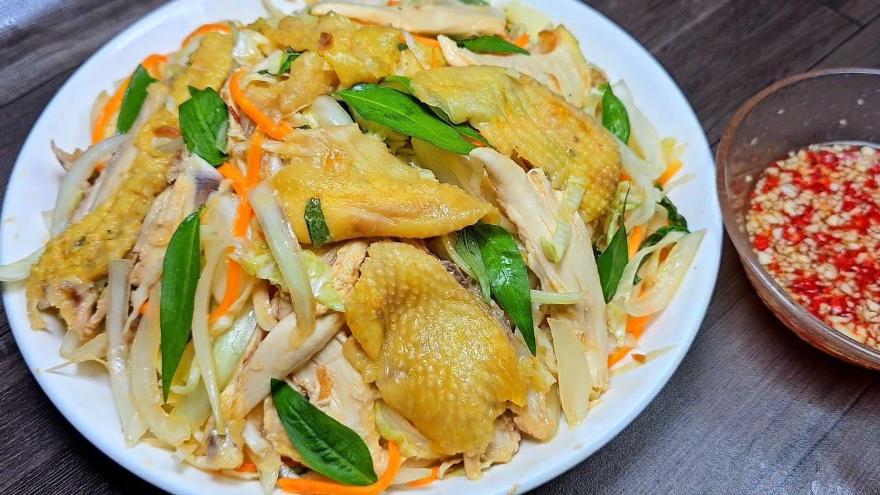 Cach nau mon ngon tu vit khong the thieu nuoc cham va rau an kem phu hop