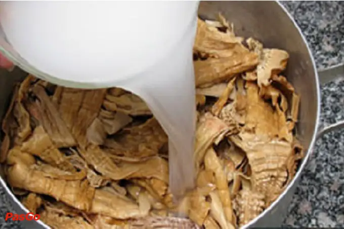 Cách làm giò heo hầm măng lưỡi lợn: Cách làm giò heo hầm măng lưỡi lợn: