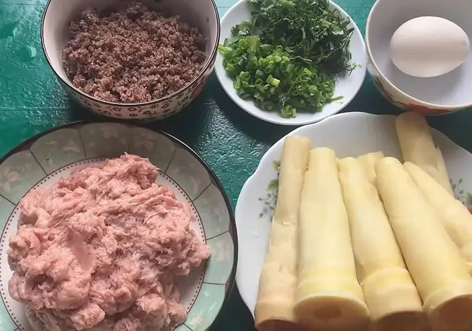 Nguyên liệu và dụng cụ cần chuẩn bị Nguyên liệu và dụng cụ cần chuẩn bị