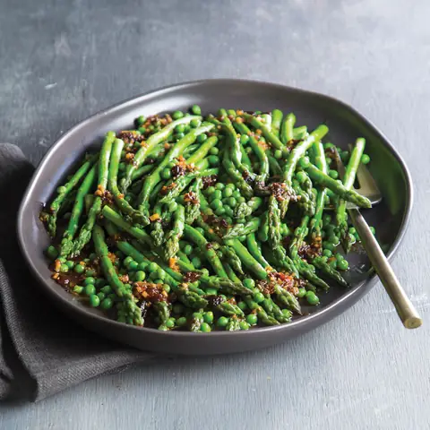 2.3. Măng tây luộc chấm nước mắm