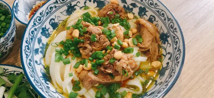 Mì Quảng, bún xương, bún chả cá: Nấu món Quảng - Đà giữa phương Nam - Ảnh 2.