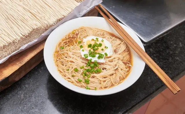 Hoá ra hầu hết chúng ta đều nấu mì sai cách mà không hề hay biết. Hoá ra hầu hết chúng ta đều nấu mì sai cách mà không hề hay biết.