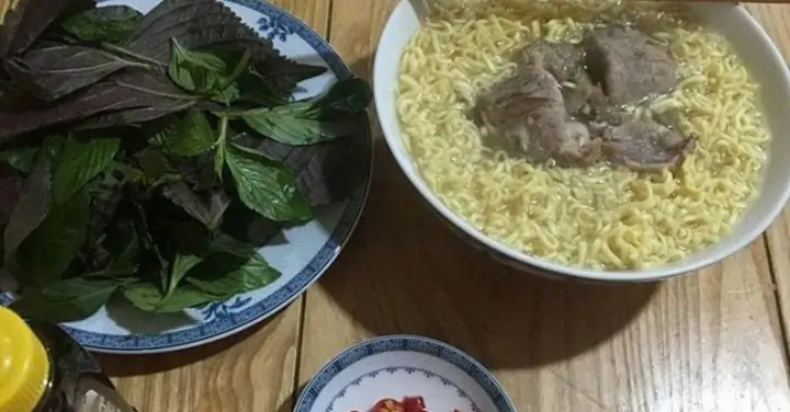 Cách nấu mì xương heo chuẩn vị, dễ làm cho bữa sáng