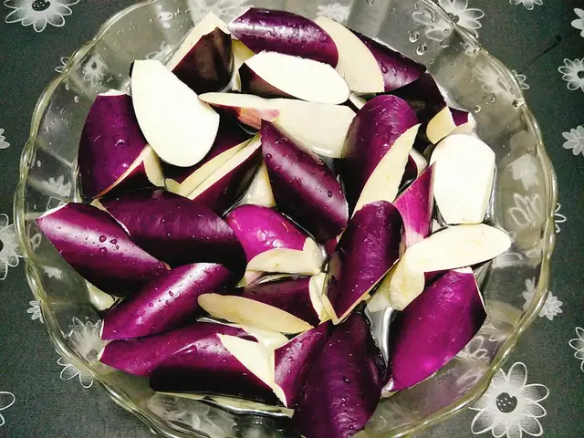 Bước 1. Sơ chế nguyên liệu Bước 1. Sơ chế nguyên liệu