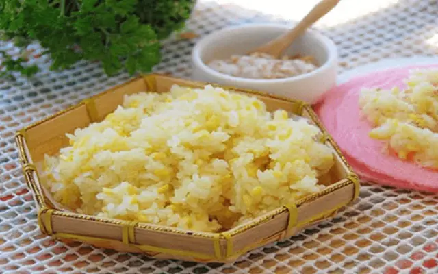 Cách nấu xôi đậu xanh nước cốt dừa dẻo thơm cho bữa sáng chắc bụng Cách nấu xôi đậu xanh nước cốt dừa dẻo thơm cho bữa sáng chắc bụng