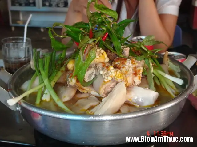 Mách bạn cách nấu món lẩu gà hấp hèm