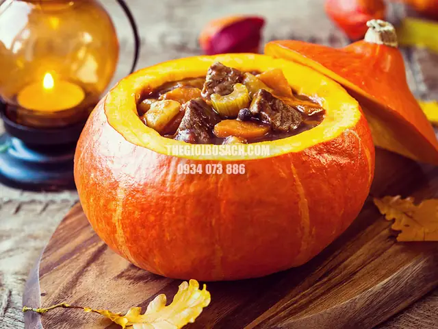 6. Món thịt bò hầm bí đỏ 6. Món thịt bò hầm bí đỏ