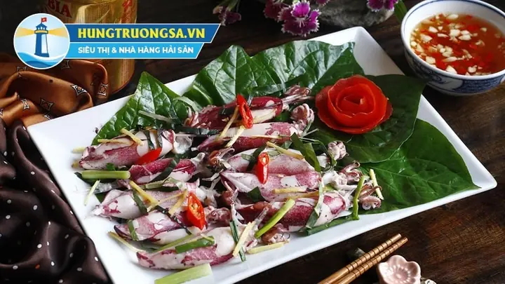 Làm mực hấp lá lốt Làm mực hấp lá lốt