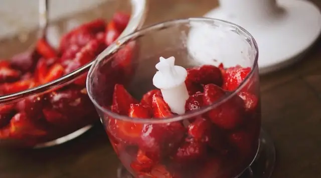 Cách làm mứt dâu tây tại nhà cực đơn giản Cách làm mứt dâu tây tại nhà cực đơn giản