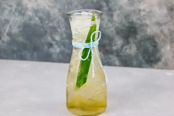 Cách nấu nha đam đường phèn giải nhiệt, thanh lọc cơ thể Cách nấu nha đam đường phèn giải nhiệt, thanh lọc cơ thể