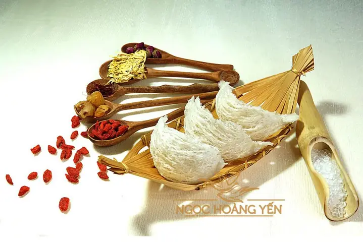 Yến chưng táo tàu nhãn nhục câu kỷ tử đường Stevia – Hũ 100ml Yến chưng táo tàu nhãn nhục câu kỷ tử đường Stevia – Hũ 100ml