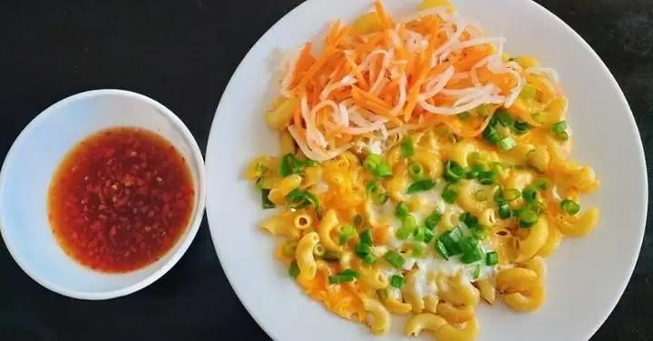 2 Cách làm nui chiên trứng giòn ngon, đơn giản tại nhà 2 Cách làm nui chiên trứng giòn ngon, đơn giản tại nhà