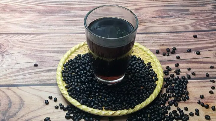 Vì sao uống nước đậu đen với gừng giảm cân? Vì sao uống nước đậu đen với gừng giảm cân?