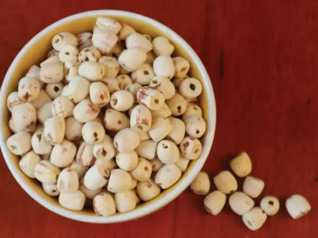 Hướng dẫn cách nấu hạt sen khô nhanh mềm Hướng dẫn cách nấu hạt sen khô nhanh mềm