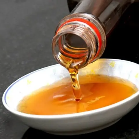 Bước 1: Nấu nước mắm