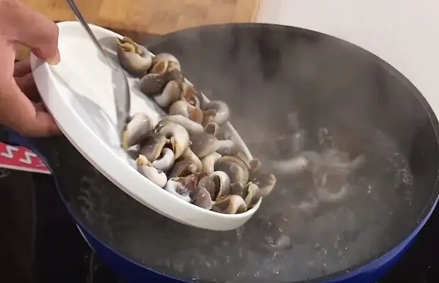 Bước 1: Sơ chế nguyên liệu