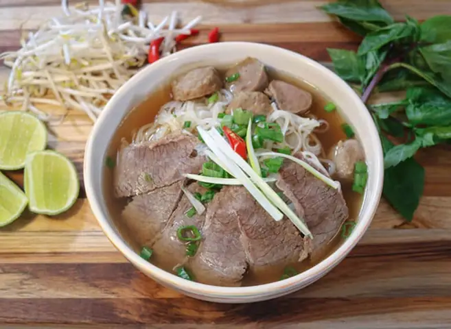 Phở bò miền Trung – món ăn đậm chất hương vị