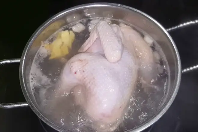 Bật mí cách nấu phở gà miền Nam ngon tuyệt hảo quên lối về