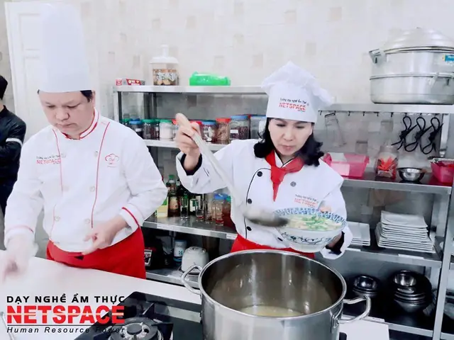 Học cách làm phở gà trộn, nấu phở bò, phở gà chị Thúy