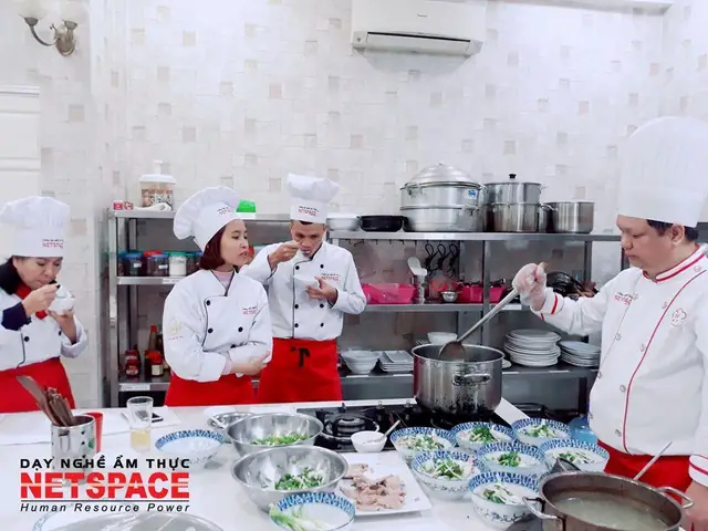 Học cách làm phở gà trộn, nấu phở bò, phở gà chị Thúy