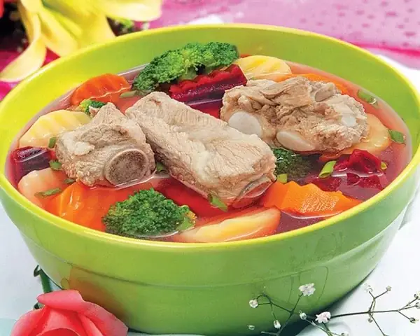 Chế biến canh sườn nấu nấm