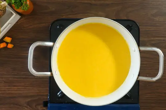 cách nấu súp tôm bí đỏ cho bé ăn dặm