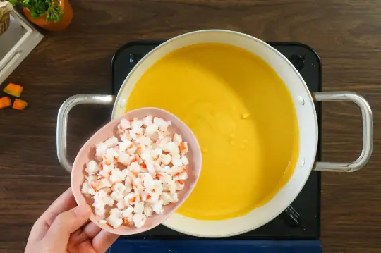 cách nấu súp tôm bí đỏ cho bé ăn dặm