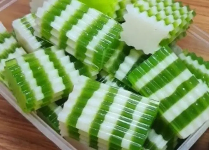 Hướng dẫn cách nấu chè đông sương lá dứa