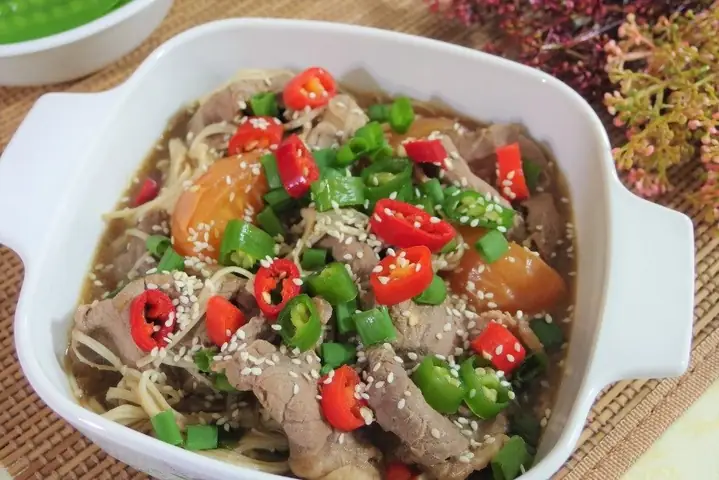 5Thịt bò cho bà bầu - nấm kim châm xào thịt bò