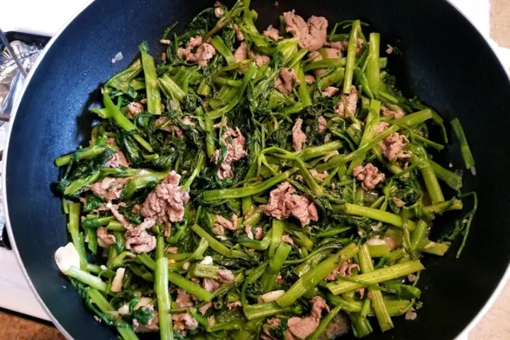 3Thịt bò cho bà bầu - bò xào rau muống