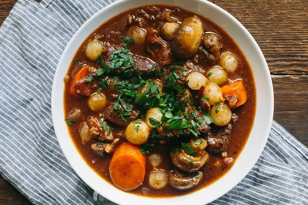 Cách chế biến bò sốt vang: