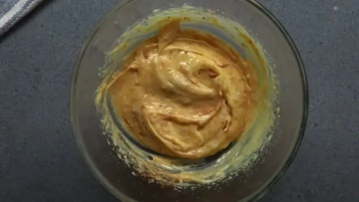 Sốt kem trứng mix thịt xông khói