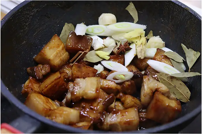 Cách nấu thịt kho tàu kiểu Trung Quốc