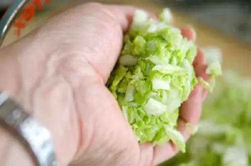 Cải thảo muối kim chi mãi cũng chán, tôi đem làm món ngon này ai ăn cũng nghiền