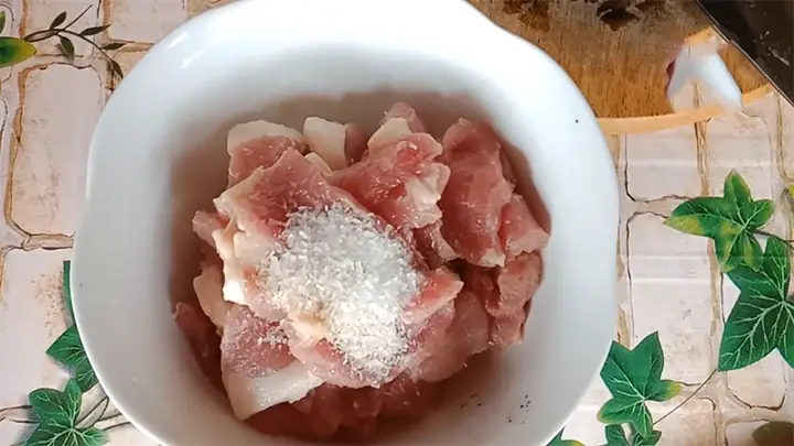 Bước 1: Sơ chế nguyên liệu