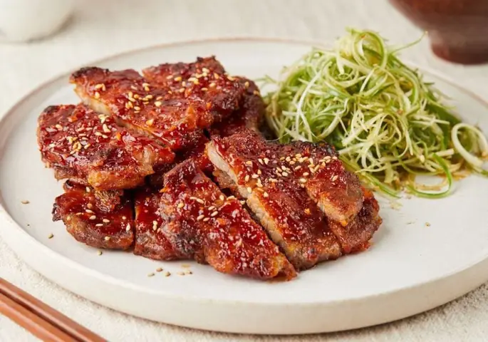 Thịt nạc vai áp chảo