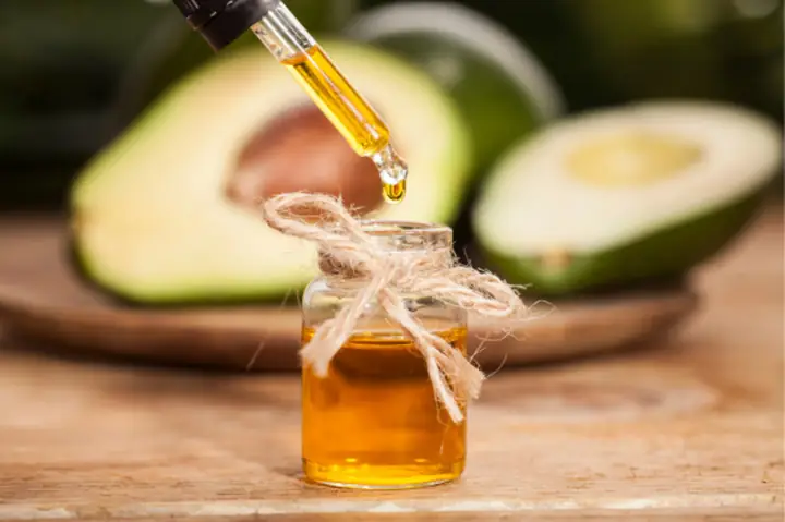 1. Tinh dầu bơ có tác dụng gì?