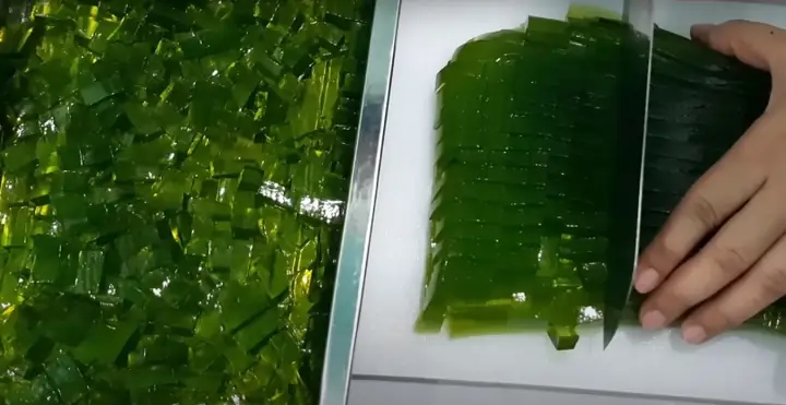 Bước 2: Làm thạch trà xanh