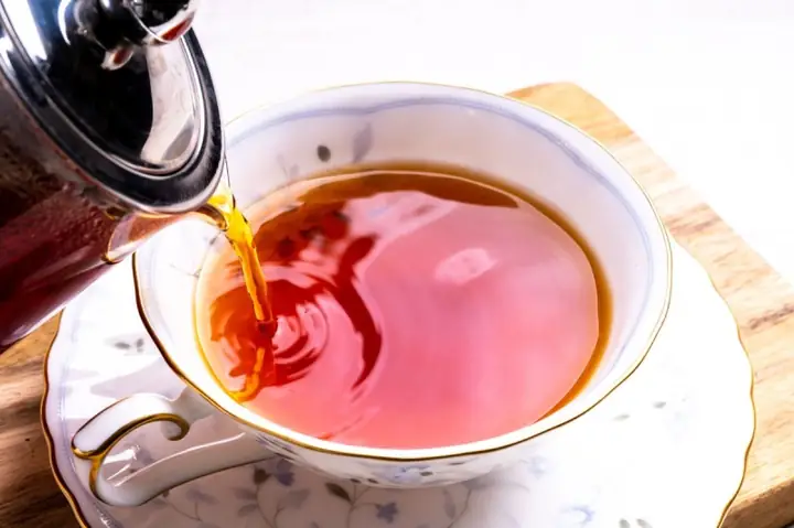 Bước 3: Pha nước cốt trà