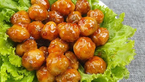 Cách làm trứng cút rim nước mắm Cách làm trứng cút rim nước mắm