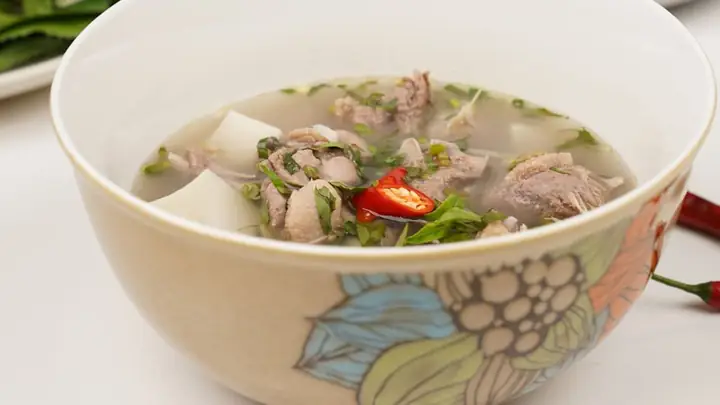 5.2 Cách làm vịt om sấu nước dừa