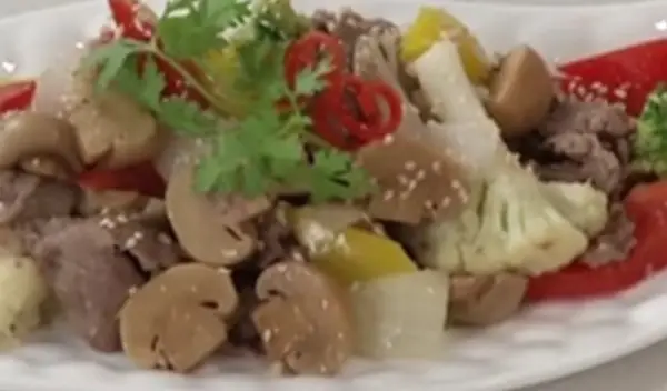 Cách làm món thịt bò xào nấm mỡ: