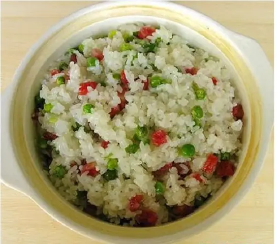 Bước 2: các bước thực hiện món xôi lạp xưởng đậu Hà Lan.