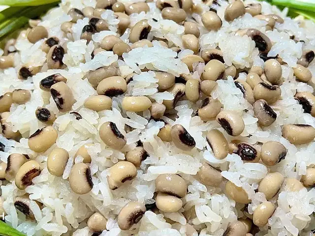 3. Bí quyết cách nấu xôi đậu trắng bằng nồi cơm điện không bị nát 3. Bí quyết cách nấu xôi đậu trắng bằng nồi cơm điện không bị nát