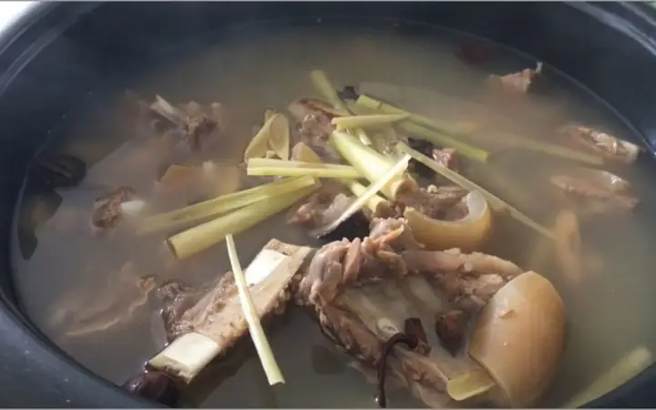 6. Bí quyết ninh xương bò nhanh mềm và không bị hôi 6. Bí quyết ninh xương bò nhanh mềm và không bị hôi