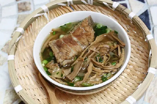 2. Cách làm món xương dê nấu măng khô 2. Cách làm món xương dê nấu măng khô