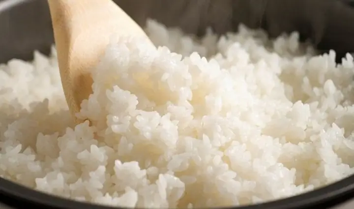 1Có nên “cắt” cơm hoàn toàn không?