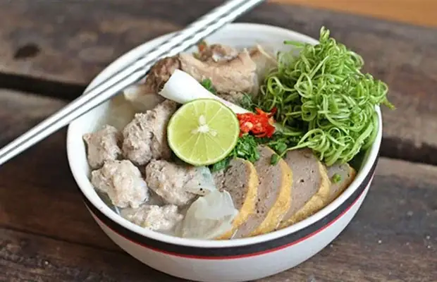 Hướng dẫn chi tiết cách nấu bún mọc chuẩn vị tại nhà