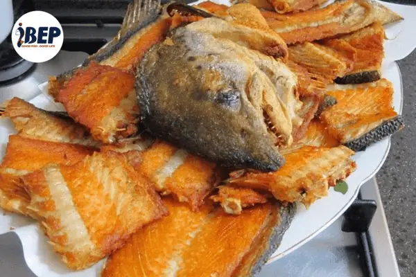 6.2. Xương cá hồi chiên giòn 6.2. Xương cá hồi chiên giòn