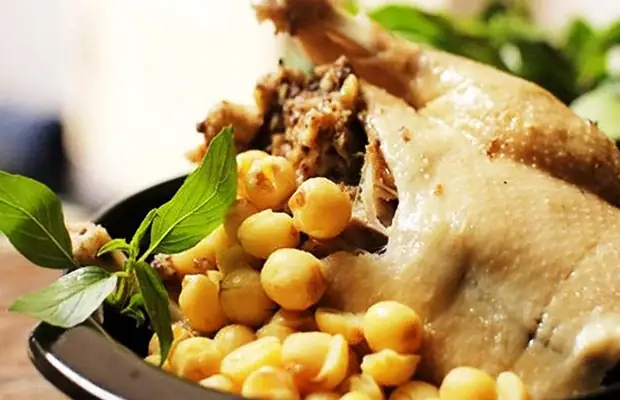 Gà Hầm Hạt Sen Gà Hầm Hạt Sen